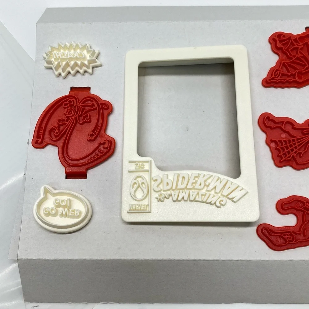 Williams Sonoma Marvel Comics Cookie Cutter Set Spider Man NIB Birthday Party